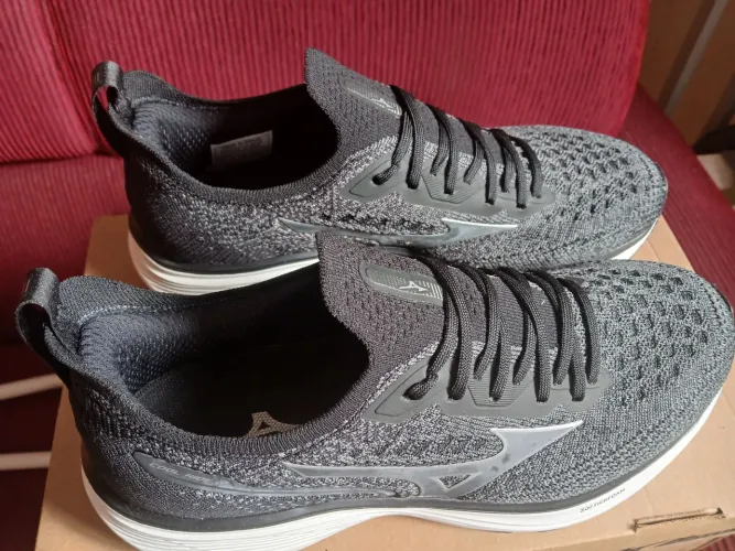Tenis mizuno original novo tamanho 39