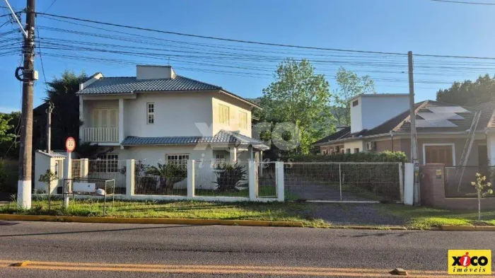 CASA / SOBRADO PARA VENDA EM PICADA CAFÉ / RS NO BAIRRO JOANETA