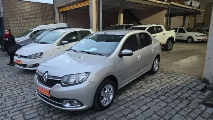 Renault Logan Dynamique Hi-flex 1.6 8V 4P 2014