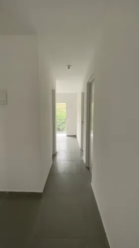 Apartamento 2 quartos em Alcântara, com sacada, garagem e ótima localização.