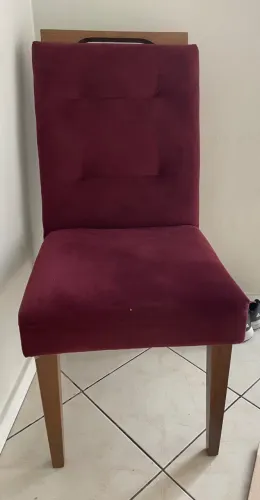 Mesa de vidro com 4 cadeiras