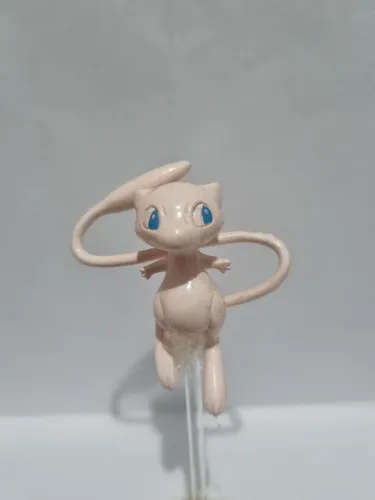 Boneco tomy Pokémon mew