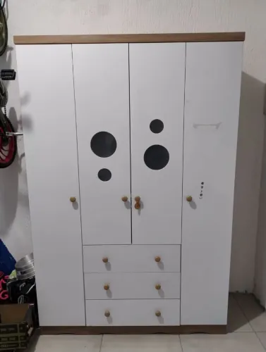 GUARDA ROUPA