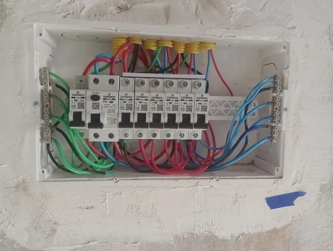 PEDREIRO/ENCANADOR/ELETRICISTA
