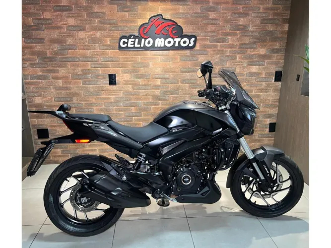 DOMINAR 400 T PRETA 2023/2024