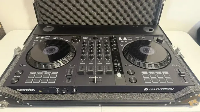 Controladora Pioneer Flx6 Cor Preta - Zerada + Case novo