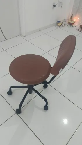 Vendo Diner Cadeira Home Office, 2 anos de uso 