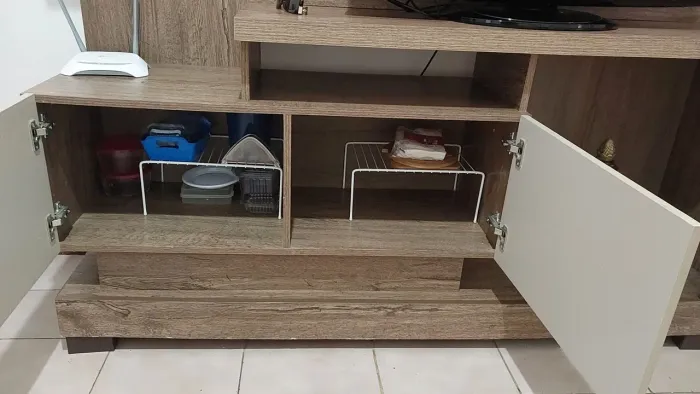 Estante de 1,60 X 1,90 de altura.