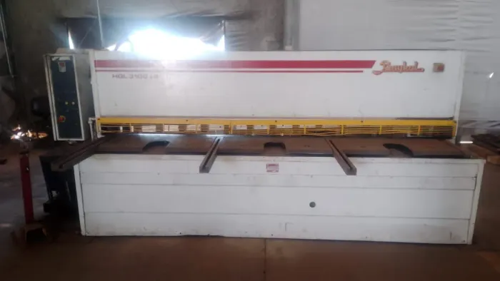 Guilhotina Baykal 8mm por 3100mm