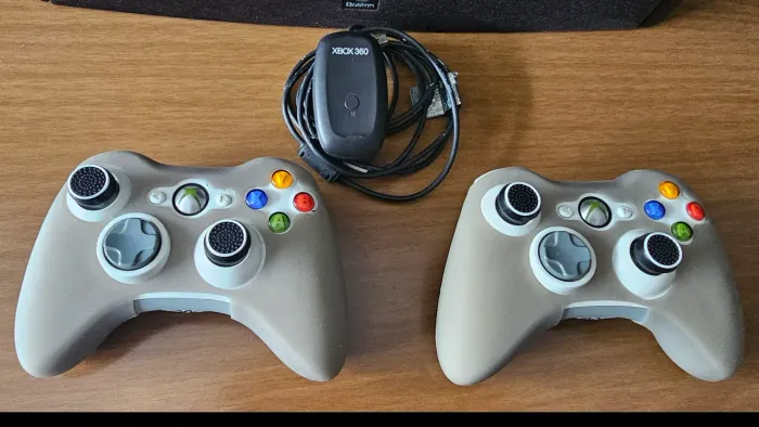 Par de Controles XBOX360 originais com receptor PC