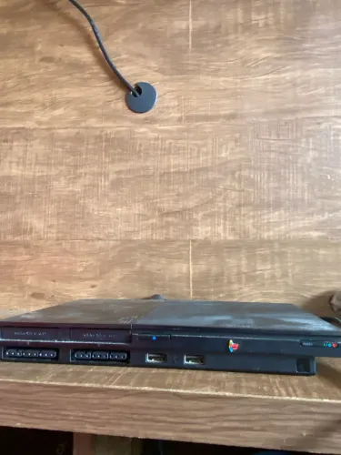 PlayStation 2 funcionando somente uma maneta