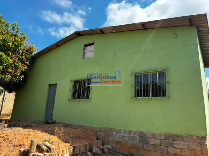 Casa á venda em Esmeraldas