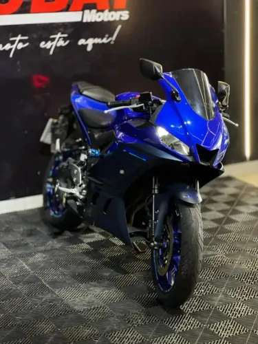 YAMAHA R3 2023