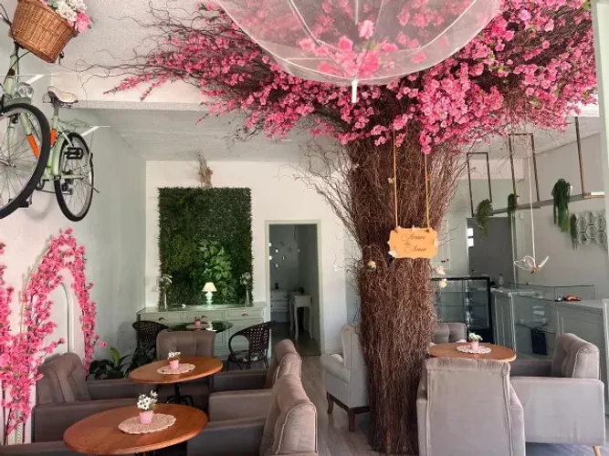 Arvore de cerejeira cenográfica gigante instagramavel