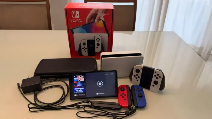 Nintendo Switch OLED + Joy-Con Extra + Animal Crossing