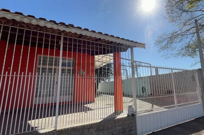 Imóvel comercial para locação centro de Araçoiaba da Serra - Em rua com fluxo constante de