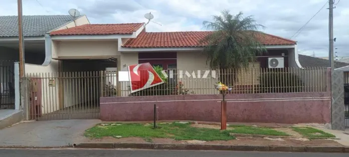 Casa à venda em Maringá, Parque das Laranjeiras, com 2 quartos, com 140 m²