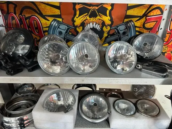 Farol Principal e Auxiliar de Harley Davidson - Diversos Anos e Modelos