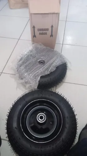 Pneu para carro de carga ou carro de mão