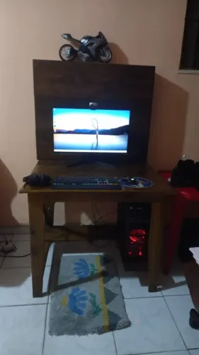 Mesa de Computador 98x78, ideal pro monitor de 27" (Whatsapp *)