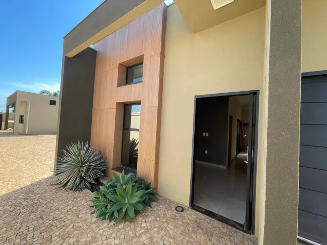 Casa Pronta !  em Condomínio financio 
