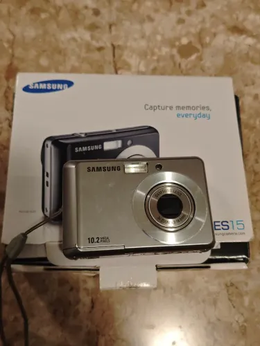 Câmera Samsung ES15