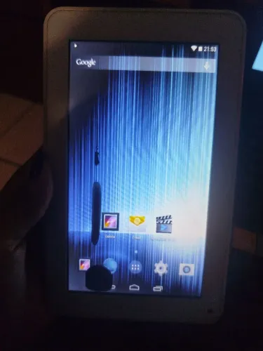 Retirada de peças celulares antigos
