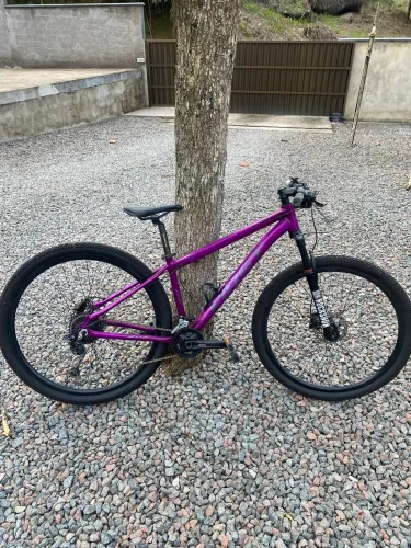 BICICLETA MTB ARO 29 - ROXA/MAGENTA