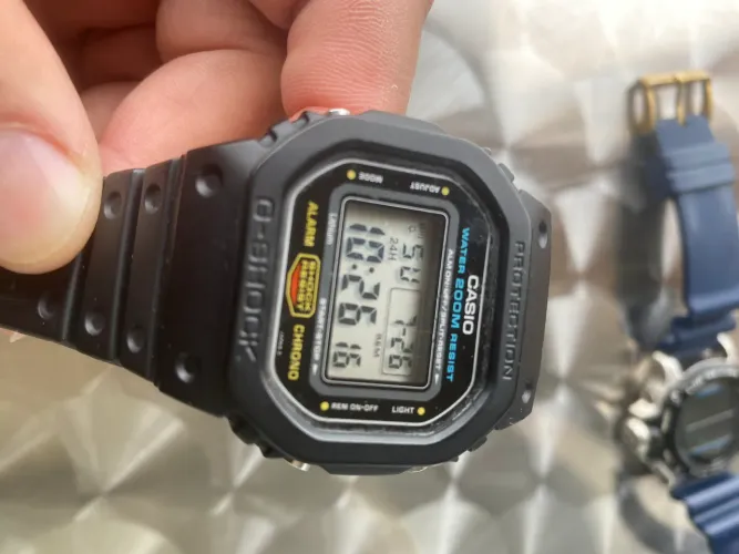 Relógio Casio G-Shock W 5600 Fundo Rosca