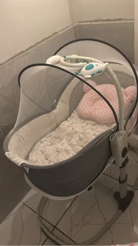 Berço portátil 6 em1 balanço com mosqueteiro
