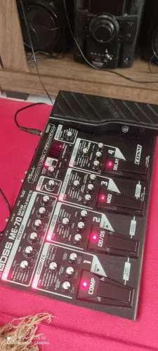 Pedaleira Boss ME-70