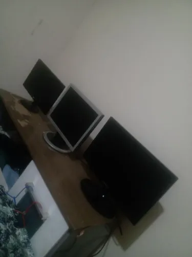 2 MONITOR PARA COMPUTADOR E UMA TV PEQUENA HDMI !