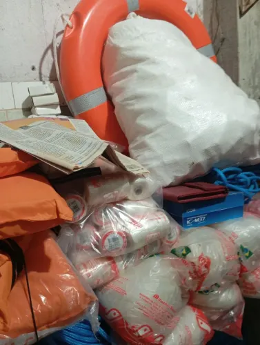 Vendo material completo de pescaria ( rede de espera) preço a combinar Itaipuaçu Maricá