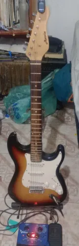 Guitarra stratocaster (leia) pedaleira não inclusa 