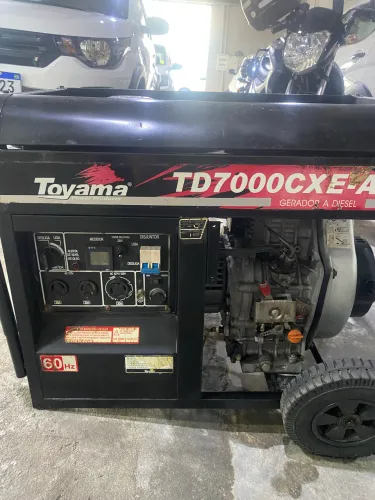 Gerador a diesel muito novo