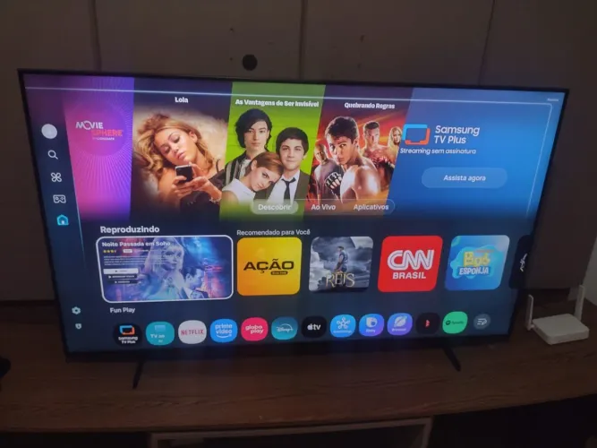 Vendo uma smartv Samsung 65 cristal com nota fiscal e na garantia 4 messe de uso