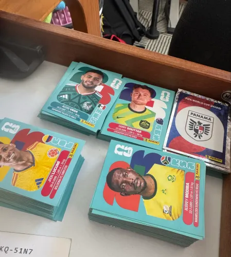300 FIGURINHAS DA COPA SEM REPETIÇÃO