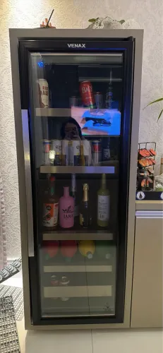 Cervejeira 200lts Venax 5 prateleiras Preta