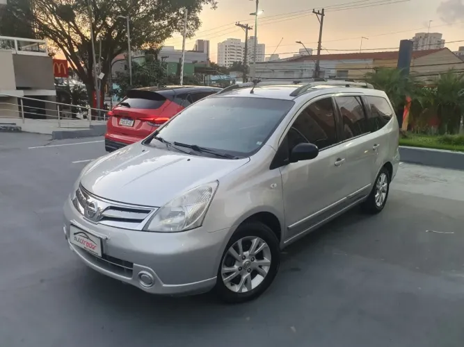 Nissan Grand Livina 1.8 S 16V 2011/2012 2013