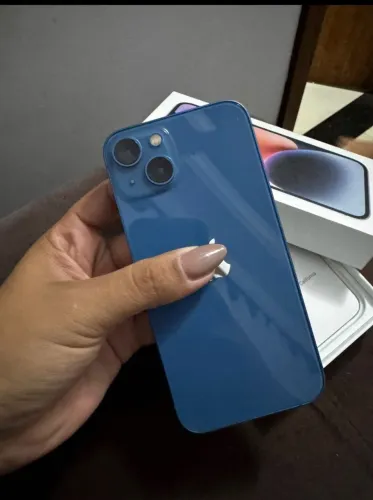 iPhone 13 funcionando perfeitamente 