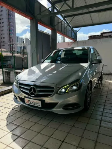 Mercedes-Benz E-250 CGI Avantgarde 2.0 TB 211cv Aut. 2014