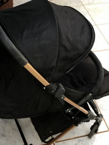 Vendo carrinho de bebê