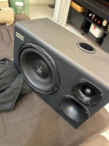 Caixa de som amplificada Corzus trio 300w