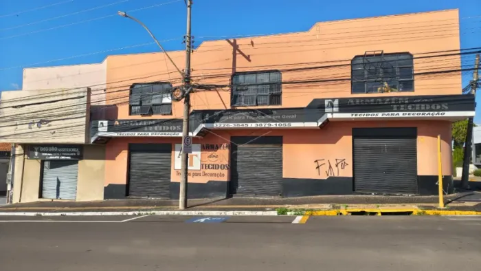 Prédio comercial - localização privilegiada p investidor