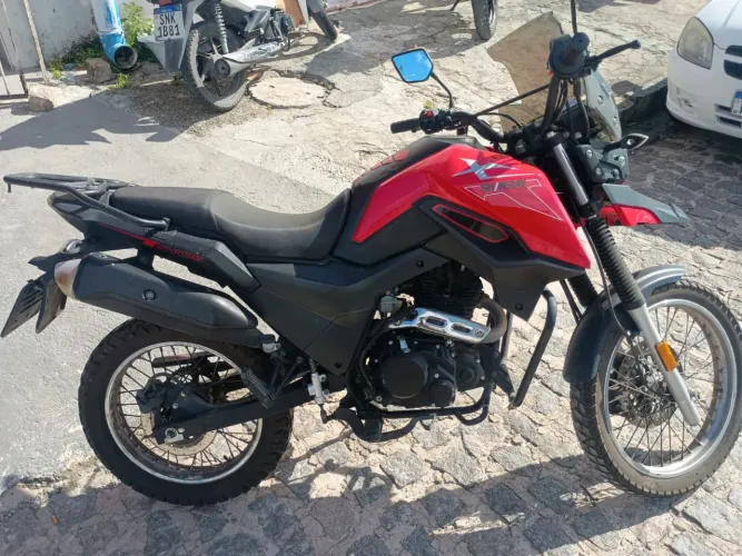 MOTO SHI175 - ABAIXO DA FIPE - EXCELENTE ESTADO