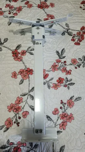Suporte Para Projetor Universal Regulável