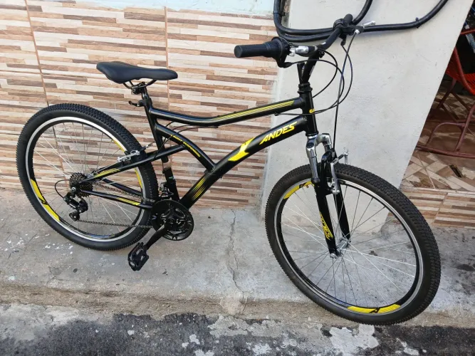 Bicicleta Caloi aro 26.