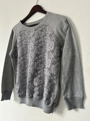 Blusa feminina - tamanho P 