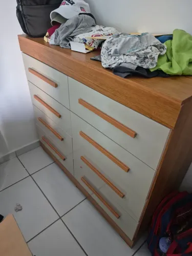 Cômoda 8 gavetas grande nova 6 meses de uso
