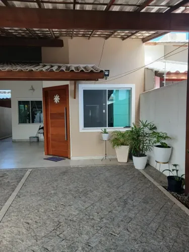 Excelente casa com fino acabamento 4 quartos sendo 2 suítes